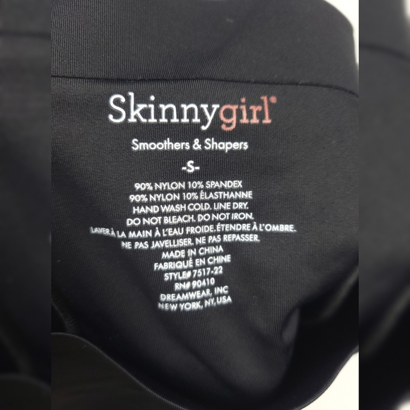 NWT Skinny Girl SHAPING Sonic Edge Long Leg Shorts Small Black - Picture 4 of 4